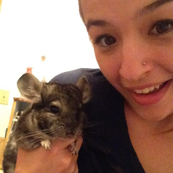 Profile Picture of Julie Felber (@hidden95) on Poshmark