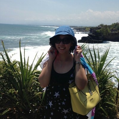 Profile Picture of Michelle Lily (@michellelily) on Twitter