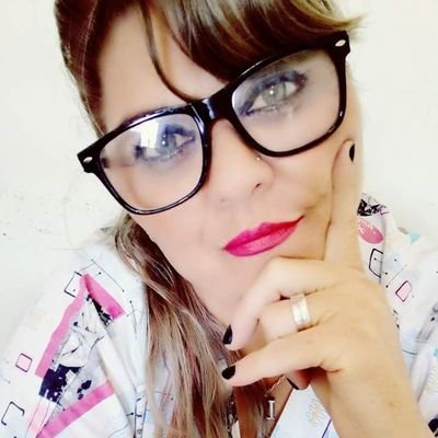 Profile Picture of Daniela David (@ladanysss) on Twitter