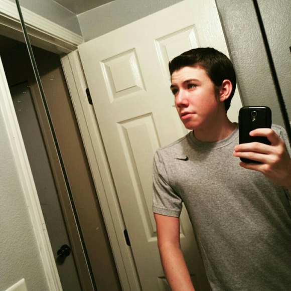 Profile Picture of Alexander Dicrosta (@ziggny) on Poshmark