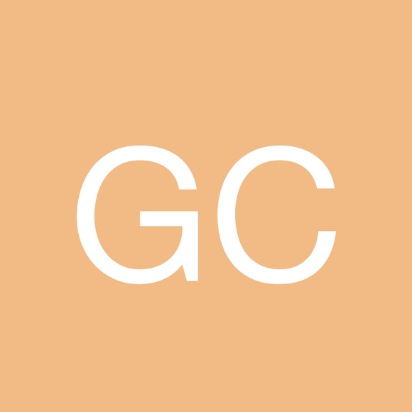 Profile Picture of Grace Chow (@garce15) on Poshmark