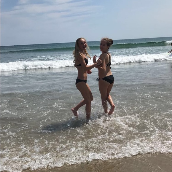 Profile Picture of Katie Macelhiney (@katiemacelhiney) on Poshmark