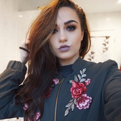 Profile Picture of Stephanie Speight (@stephhmakeup) on Twitter