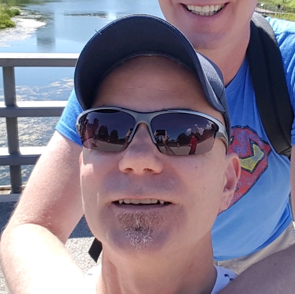 Profile Picture of David Bielenberg (@davidb1406) on Poshmark