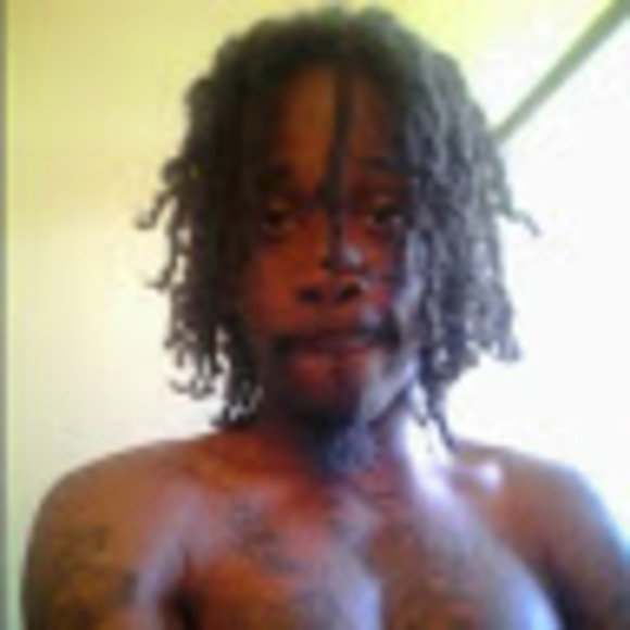 Profile Picture of Shonquonakey Mcadoo (@shonquonakeym) on Poshmark