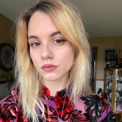 Rachel Tolleson - Twitter Profile Picture of Rachel Tolleson (@copperinsides) on Twitter