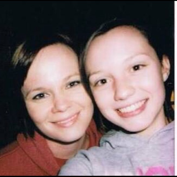 Profile Picture of Rachel Downs (@racheld7337) on Poshmark