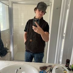Profile Picture of lukelorenz42 (@lukelorenz42) on Tiktok
