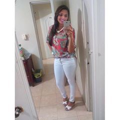 Profile Picture of Clara Javier (@clarajavier18) on Tiktok