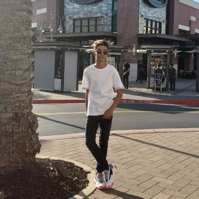 Profile Picture of Vnc_Trcy (@VinceTracy1) on Twitter