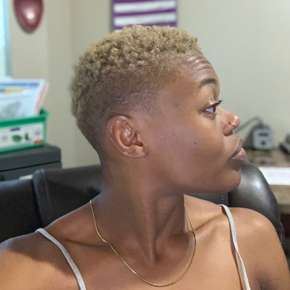 Profile Picture of Meko Smith (@mekosmiff) on Poshmark
