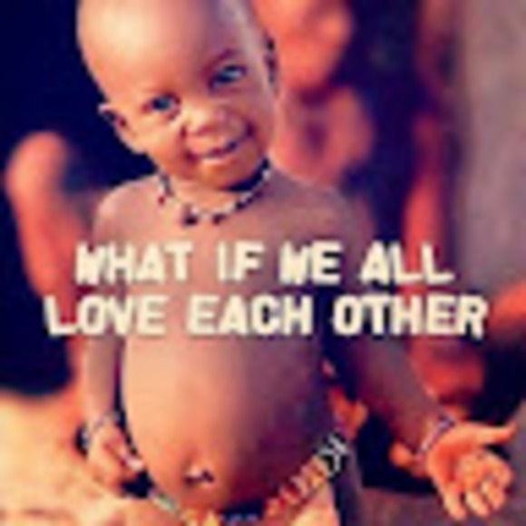 Profile Picture of Lisa Combe (@lisacombe) on Poshmark