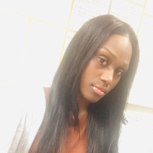 Profile Picture of Kenneth Marshall (@kennethm23) on Poshmark