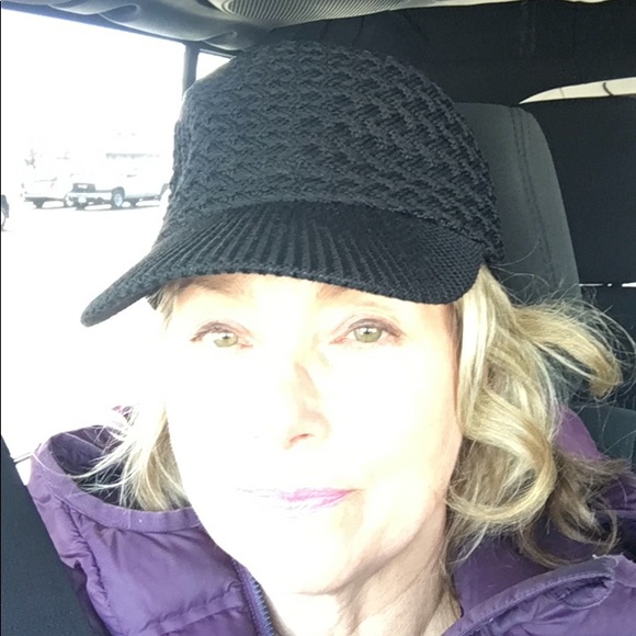 Profile Picture of Susy Backstrand (@susyback) on Poshmark