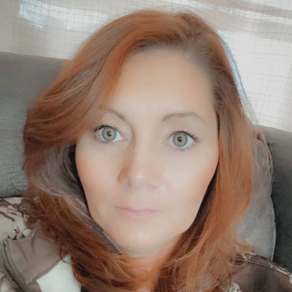 Profile Picture of Clark monica Eaves (@mdeaves) on Poshmark