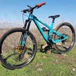 Profile Picture of Hoa Chau (@thewall_ride) on Instagram