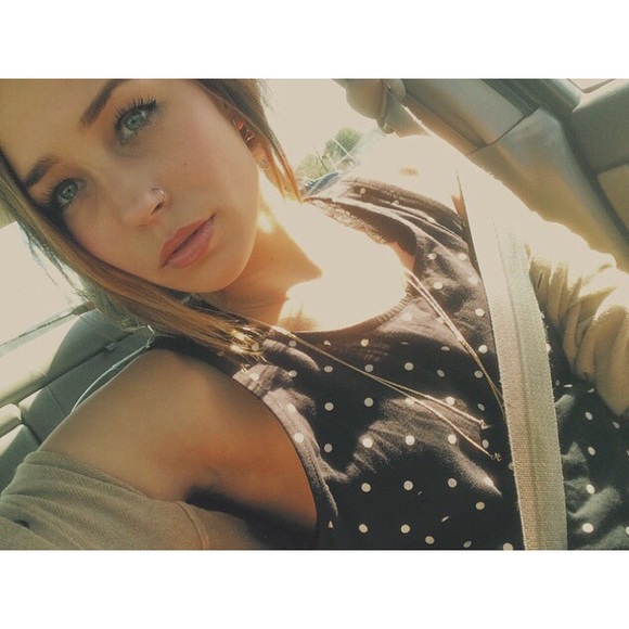 Profile Picture of Brittany Michaelis (@bbritttannny) on Poshmark