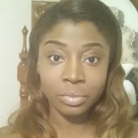 Jennifer Duperval - Poshmark Profile Picture of Jennifer Duperval (@kir2021) on Poshmark