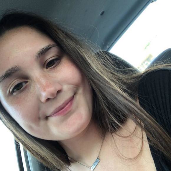 Profile Picture of Ally marie Vierling (@allyvierling98) on Poshmark