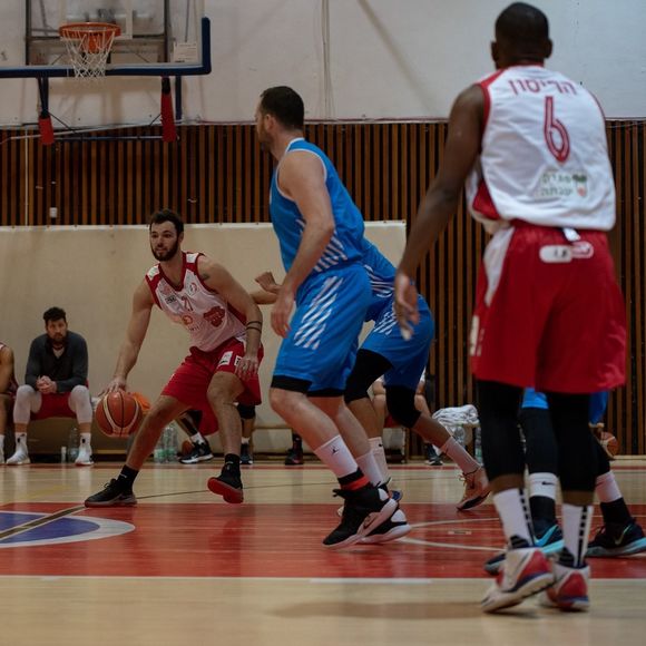 Profile Picture of Charlie Reznikoff (@charlie12896) on Poshmark