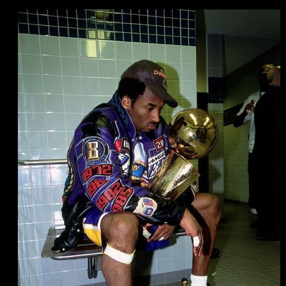 Profile Picture of Brandon Davis (@branu11) on Poshmark