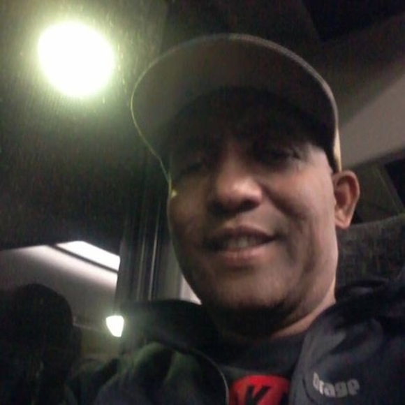 Profile Picture of Simon Sosa (@simonsosa02) on Poshmark