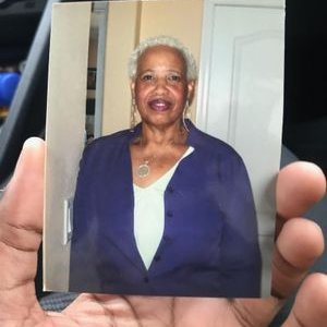 Profile Picture of Charline Moore (@charlinemmoore) on Twitter