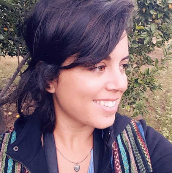 Profile Picture of Allison Zaffarano (@azwonderland) on Poshmark