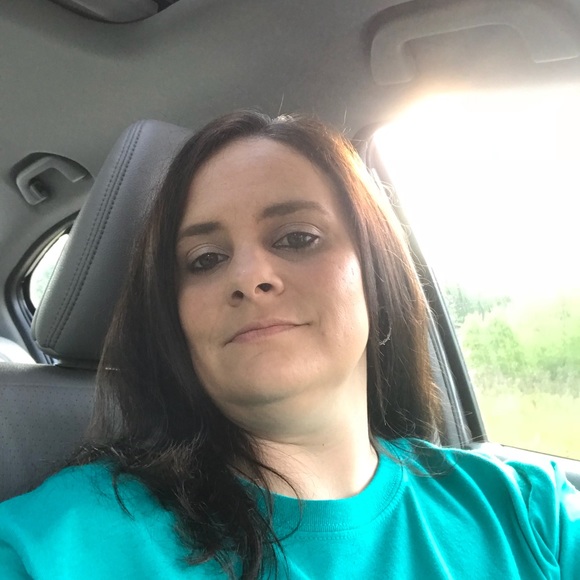 Profile Picture of Heather Mcgee (@heatherannmcgee) on Poshmark