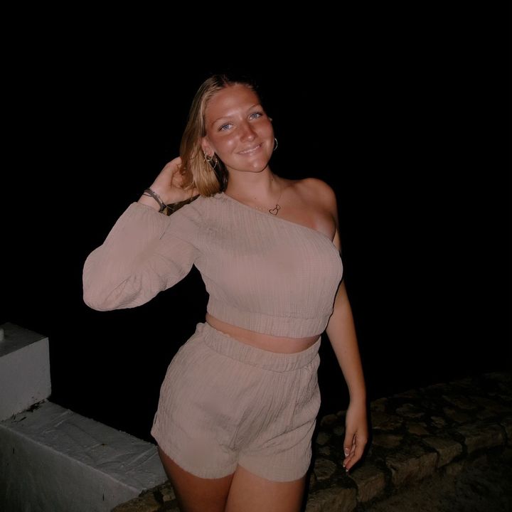 Profile Picture of taylor 🙆‍♀️🔫 (@@taylor.hansen_) on Tiktok