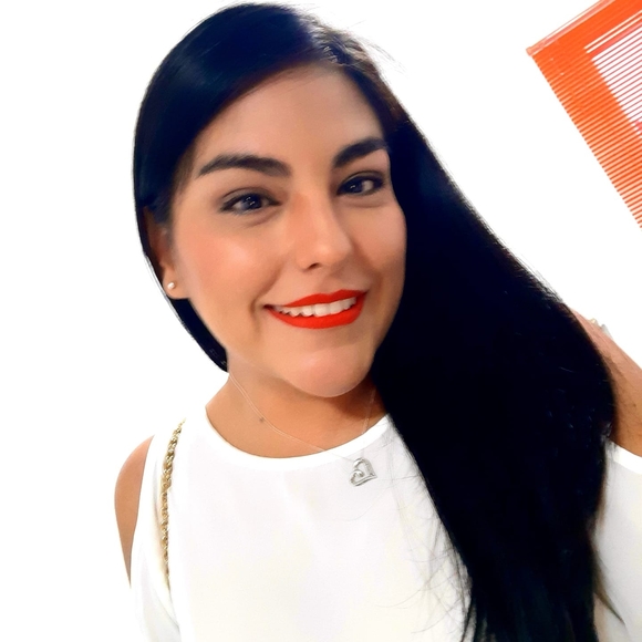 Adriana Rocha de Álamo - Poshmark Profile Picture of Adriana Rocha de Álamo (@acrv) on Poshmark