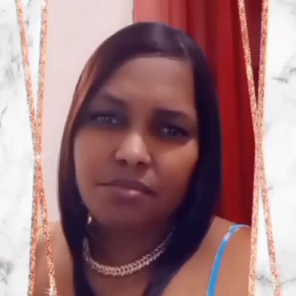 Profile Picture of Tania Morales (@tmorales753) on Poshmark