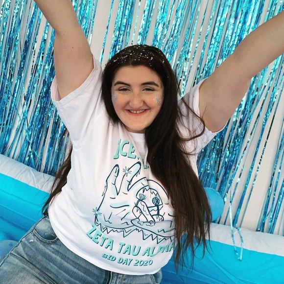 Gabby Mitchell - Poshmark Profile Picture of Gabby Mitchell (@gmitchell71) on Poshmark