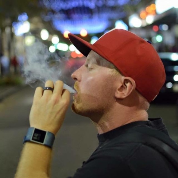 Profile Picture of Alex Boswell (@2012beats) on Poshmark