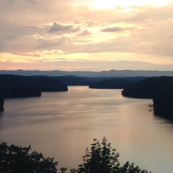 Profile Picture of Richard Hall (@rfishing) on Poshmark