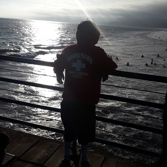 Profile Picture of Julian Palacios (@julianboi21) on Poshmark