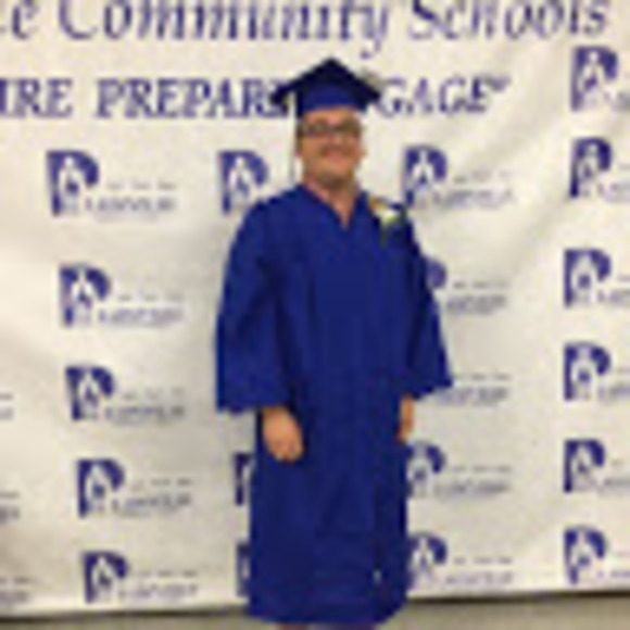 Profile Picture of Damian Felix (@felixdamian159) on Poshmark