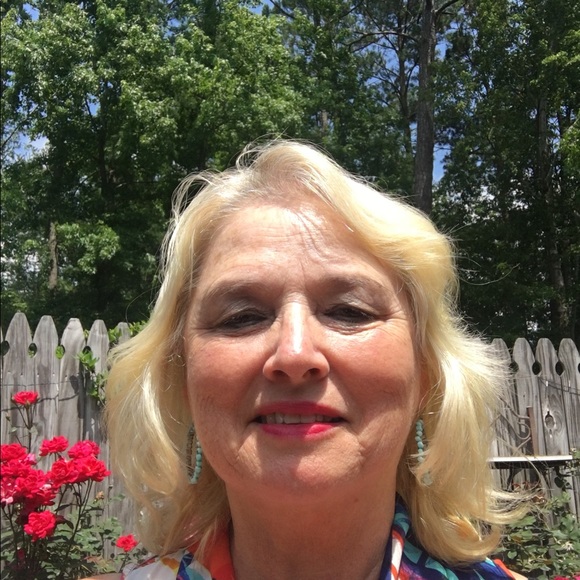 Profile Picture of Debra Mcdowell (@debramcdowel245) on Poshmark