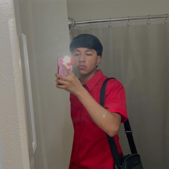 Profile Picture of Eric Sanchez (@sanyei1003) on Poshmark