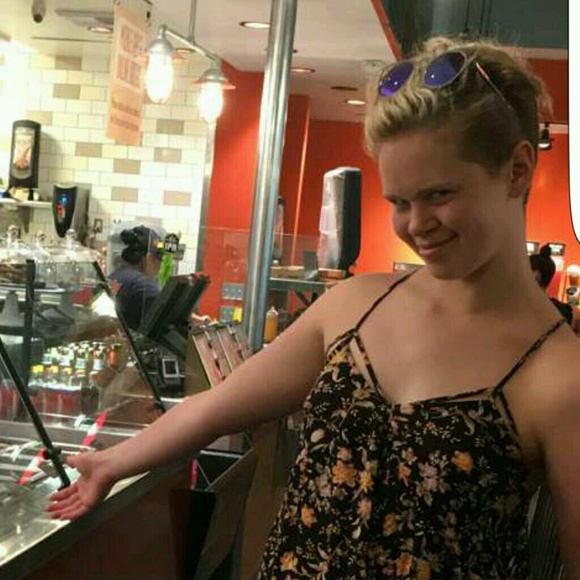 Profile Picture of Avery Tronson (@altronson) on Poshmark