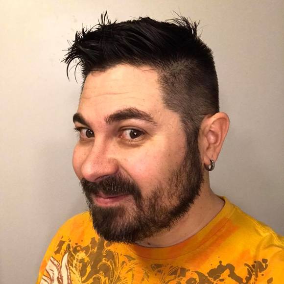 Profile Picture of Kenny Parsons (@web_head62) on Poshmark