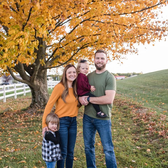 Profile Picture of Savannah Schmitz (@savannahschm298) on Poshmark