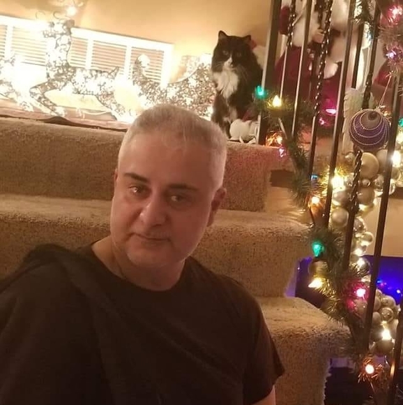 Profile Picture of Michael Robin (@michaelrobin) on Poshmark