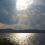 Profile Picture of Amy Holt (@amyholt7118) on Youtube