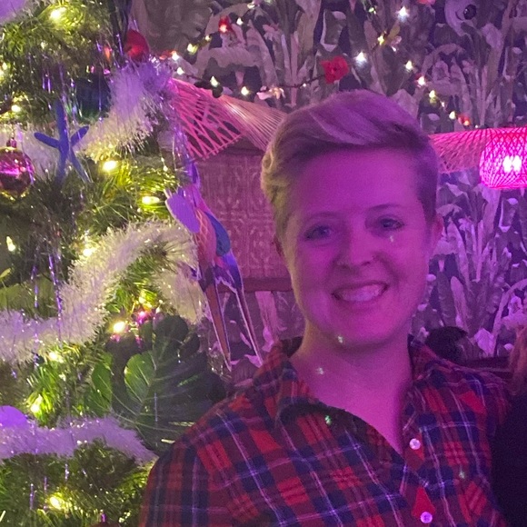 Amy Wilkinson - Poshmark Profile Picture of Amy Wilkinson (@amywilk78) on Poshmark