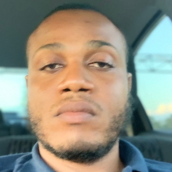 Profile Picture of Bruce Bruce (@briseneau21) on Poshmark