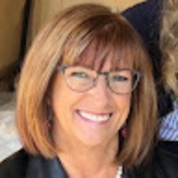 Profile Picture of Jane Schick (@poshkatz21) on Poshmark