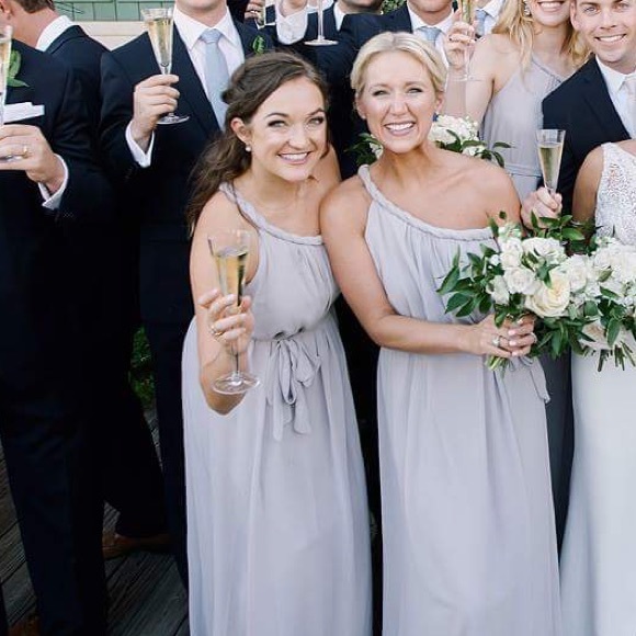 Profile Picture of Laura Vandersteeg (@lauraalicefreem) on Poshmark