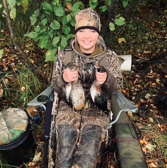 Profile Picture of Danielle Depaulis (@danielled12) on Poshmark