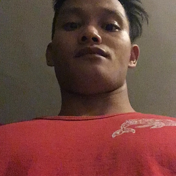 Profile Picture of Dave Labiano (@dlo01112) on Poshmark